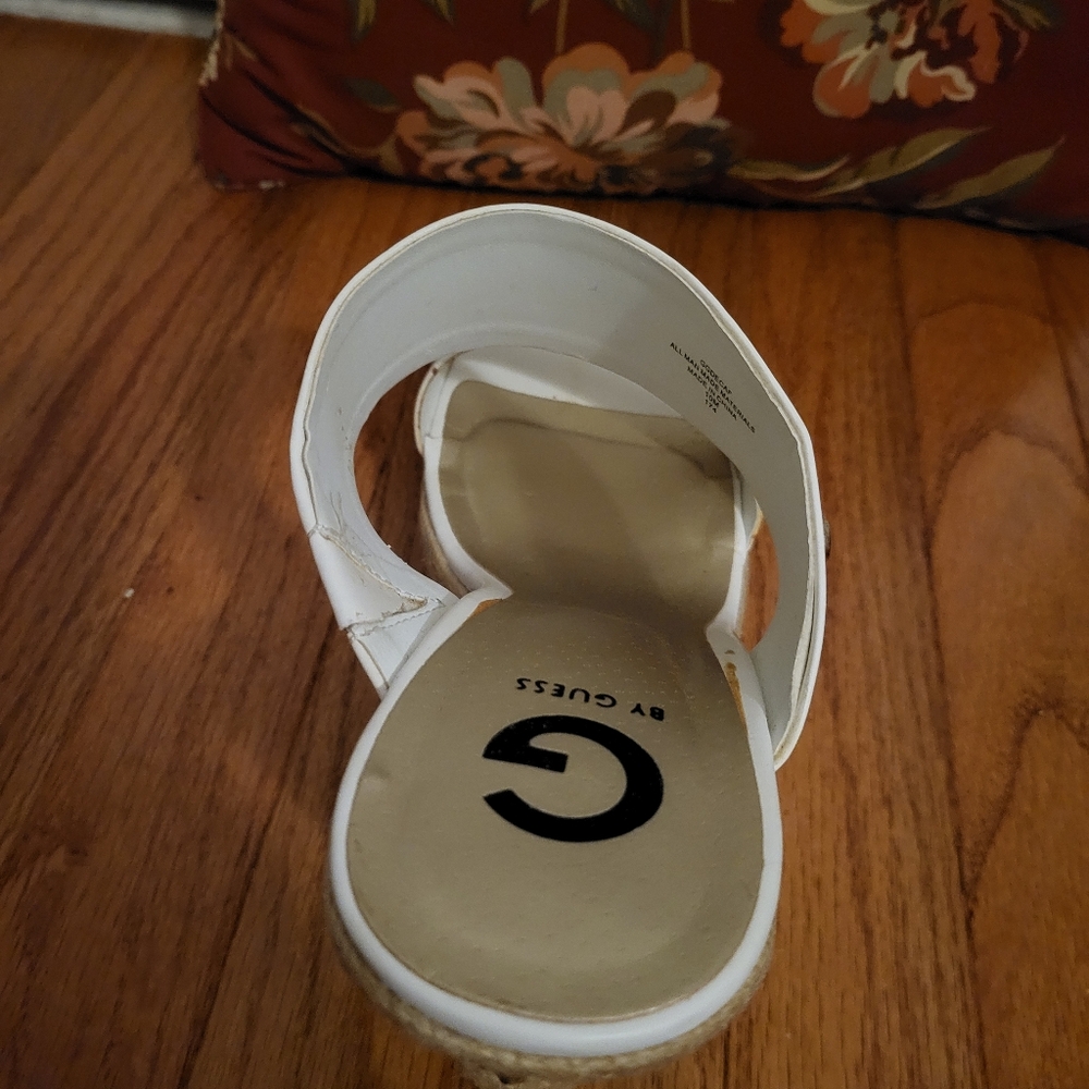 GUESS WEDGES SANDALS size 10 M - Picture 4 of 5